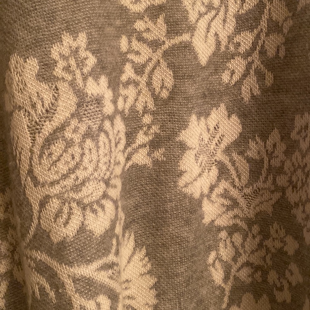 Knox Rose Top - Picture 3 of 9